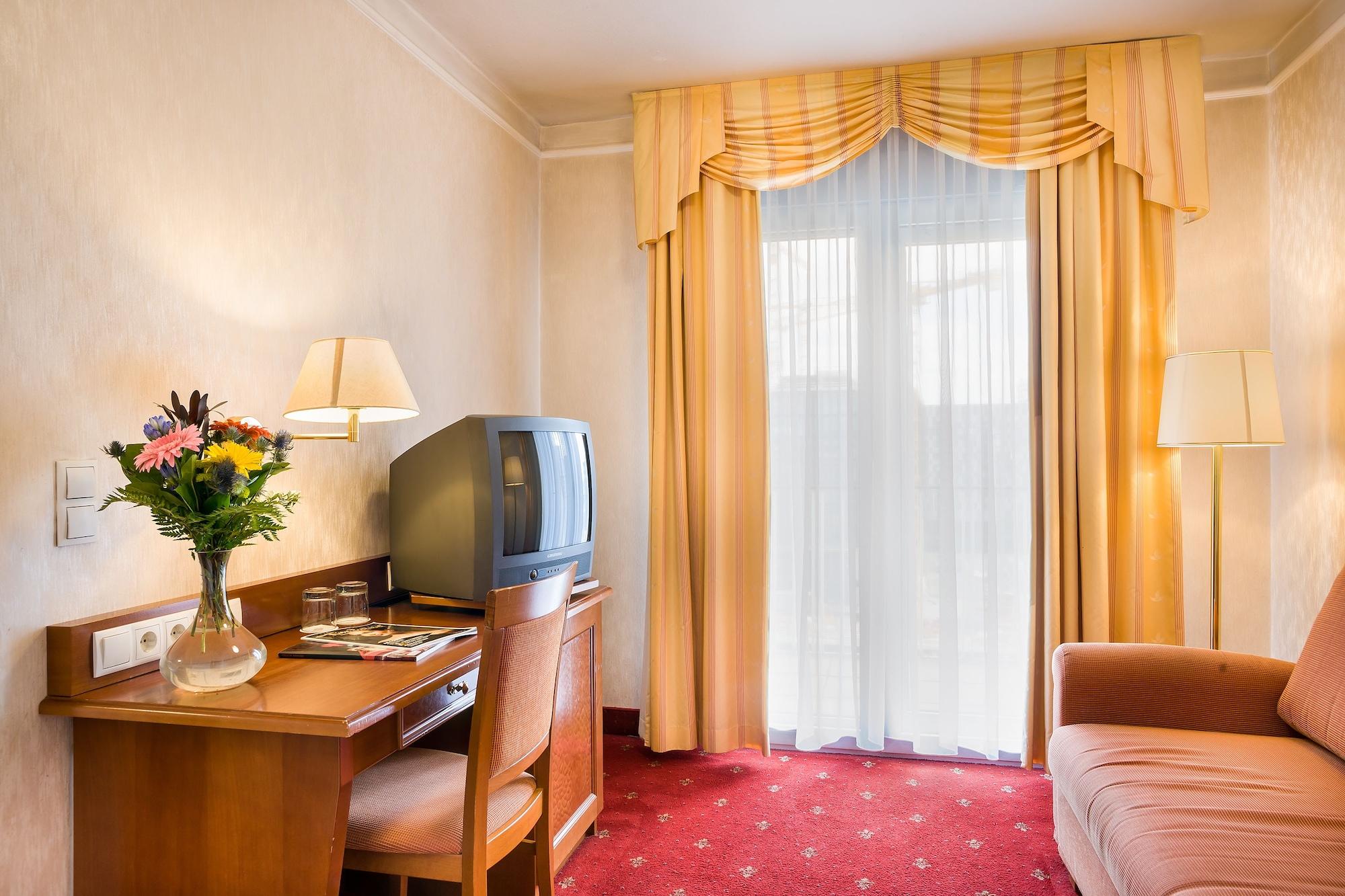 Select Hotel Prinz Eugen Wien Bagian luar foto